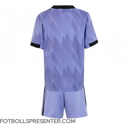 Real Madrid Bortatröja Barn 2022-23 Kortärmad (+ korta byxor)